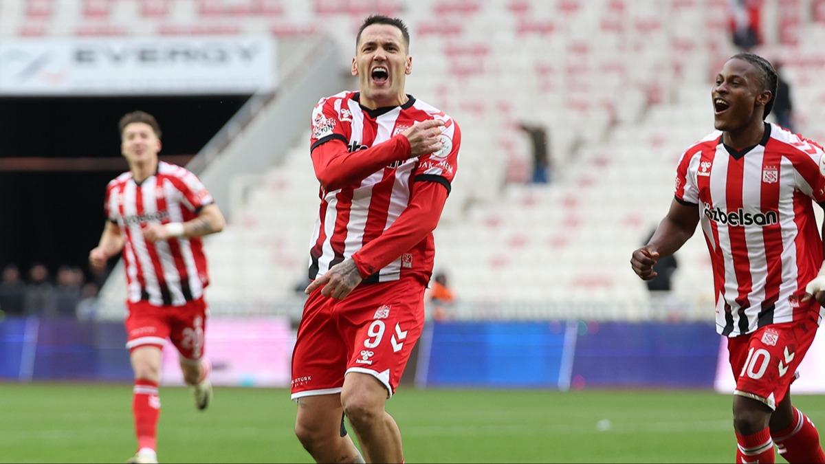 Sivas'ta gol d�ellosu! Vanspor 90+5'te puan� kapt�