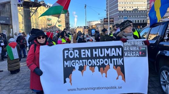 Stockholm'de soyk�r�mc� �srail'e protesto... 'Bat� �eria'n�n ilhak�na hay�r' sloganlar� at�ld�
