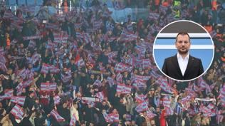 Trabzon'da ma� sonu protesto! Trib�nlerden �Y�netim istifa� sesleri