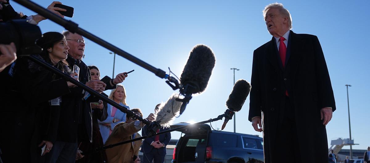 Trump'tan kom�u i�in gerilimi t�rmand�racak a��klama: En iyisi rejimin de�i�mesi