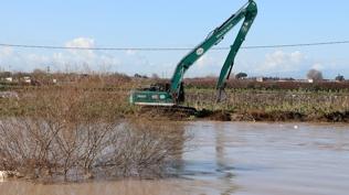 Yo�un ya��� 18 ili vurdu: Devlet t�m imkanlar�yla sahada