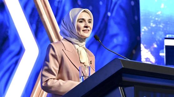 Bakan G�kta�, de�i�en alg�ya dikkat �ekti... Sosyal medya d�zenlemesi yolda