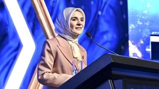 Bakan G�kta�, de�i�en alg�ya dikkat �ekti... Sosyal medya d�zenlemesi yolda