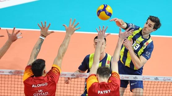 Derbide kazanan Fenerbah�e! Galatasaray'�n serisi sona erdi
