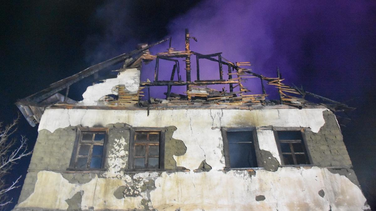 Gümüşhane'de müstakil evde yangın... 1 kişi hayatını kaybetti