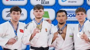 Muhammed Ali Demirel'den Slovenya'da g�m�� madalya