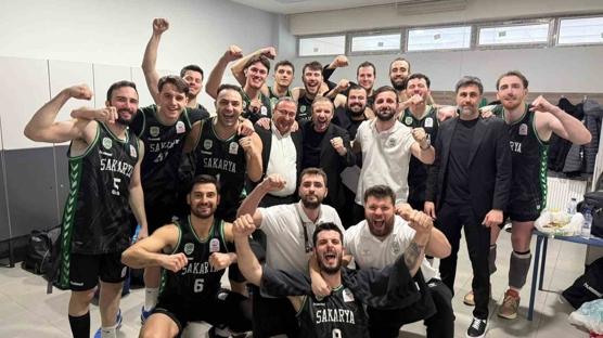 Sakarya Büyükşehir play-off biletini kaptı