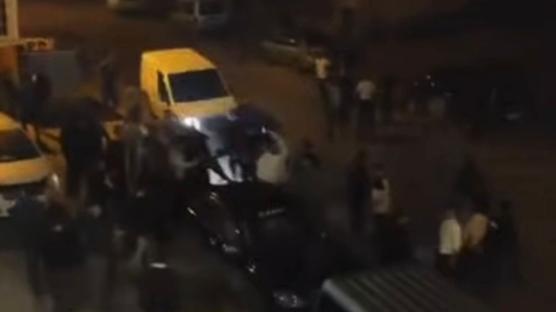 Kavgaya dald� insanlar� ezdi