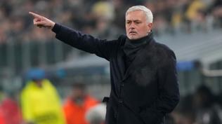 Jose Mourinho'dan Real Madrid yorumu: Yaralı bir kral tehlikelidir