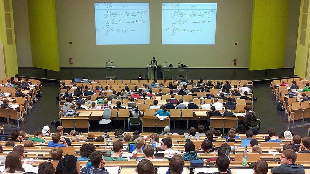 Üniversite kontenjanları bu yıl da düşürülecek