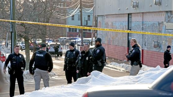 ABD'de buz hokeyi ma��nda silahl� sald�r�: �l� ve yaral�lar var