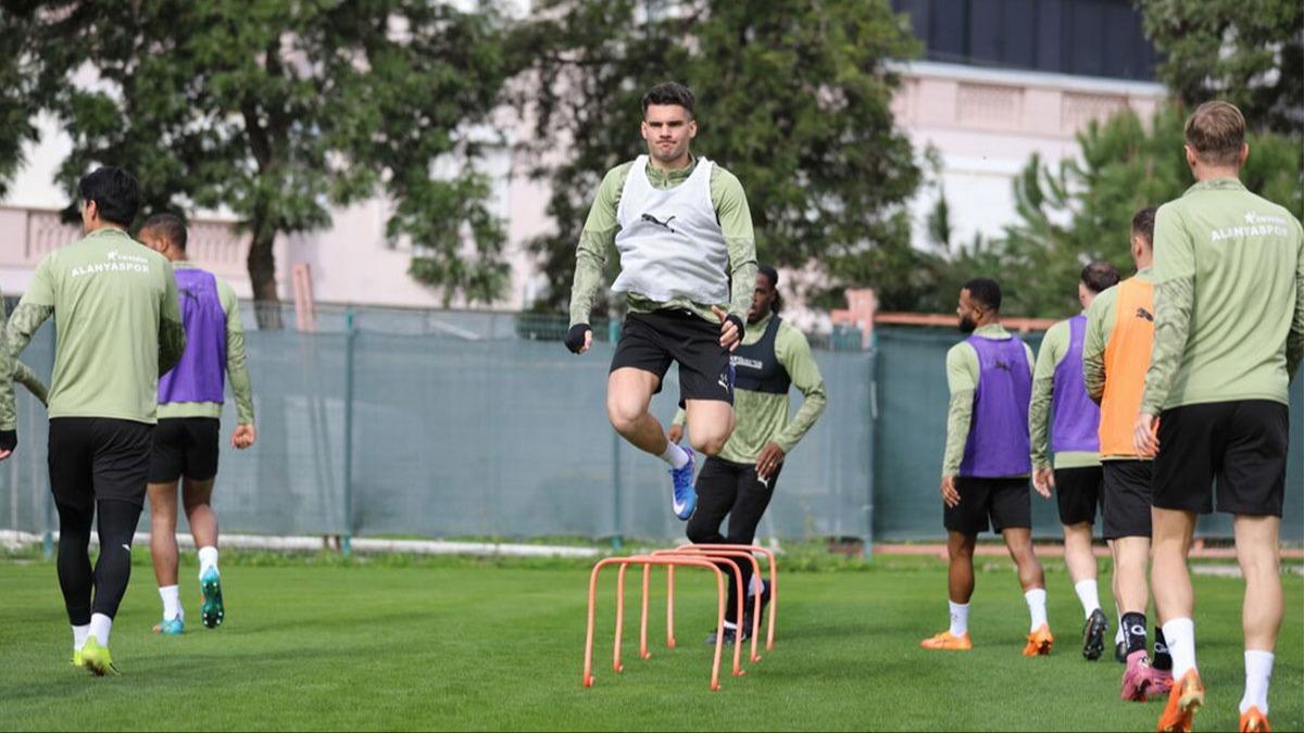 Alanyaspor, Ba�ak�ehir mesaisine ba�lad�