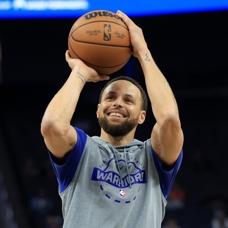 Emeklilik haberleri g�ndeme gelmi�ti! Stephen Curry son noktay� koydu
