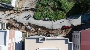 �zmir'de ya��� sonras� istinat duvar� ��km��t�! M�teahhit g�zalt�na al�nd�