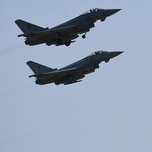 4 adet F-16 sava� u�a�� yola ��kt�