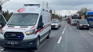 Anne ile kızı 25 metre savruldu: Otomobilin çarptığı genç kız hayatını kaybetti