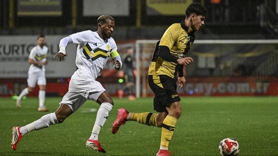 Esenler Erokspor 4 golle kazand�