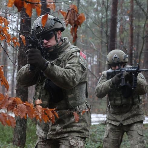 T�rk ordusu Avrupa'y� titretti