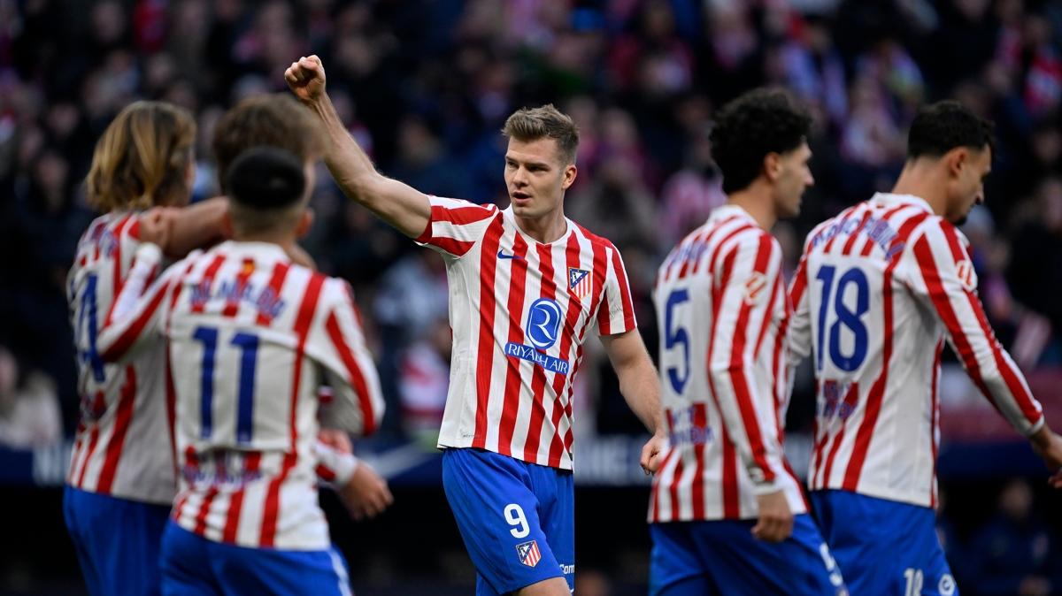 Atletico Madrid'de 7 futbolcunun bileti kesildi