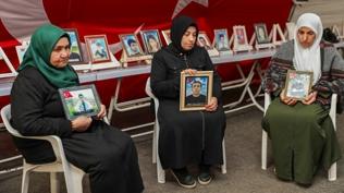 Diyarbak�r anneleri ramazanda da evlatlar� i�in n�bette