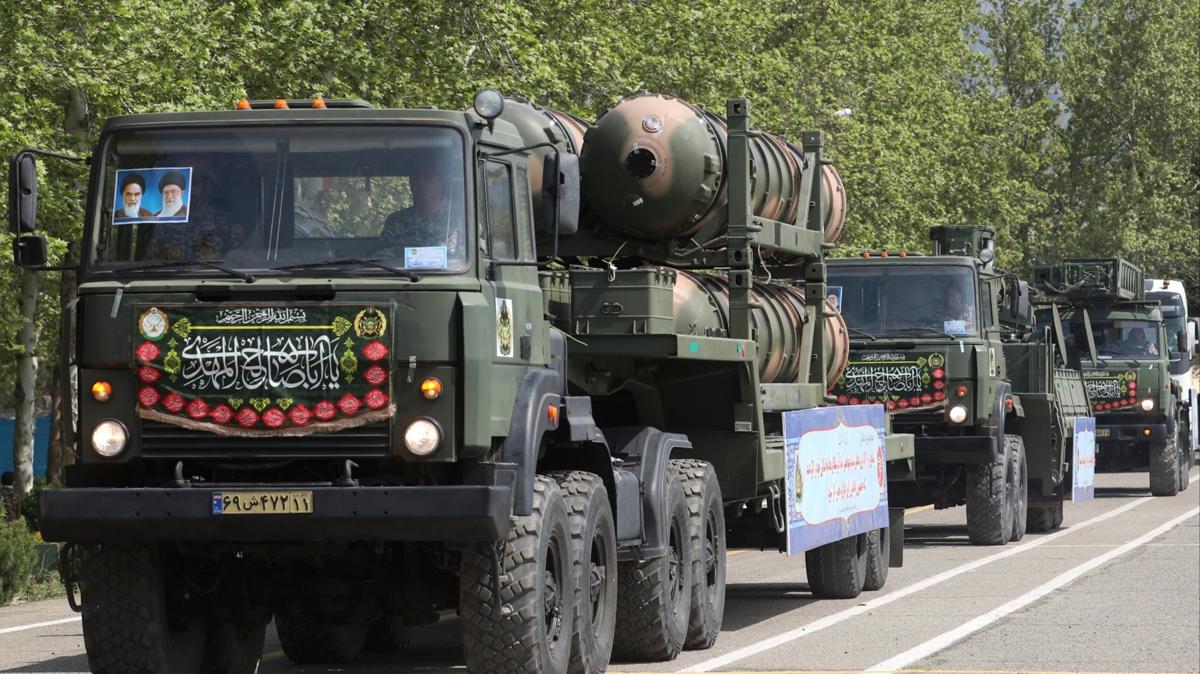 �ran ve Rusya'dan ortak tatbikat