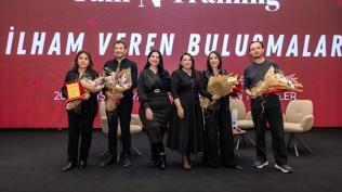 Liderli�in yeni a��l�mlar� masaya yat�r�ld�