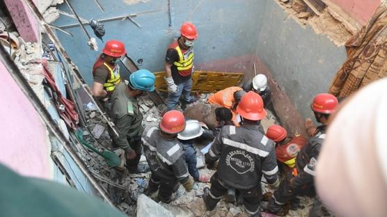 Pakistan'da apartmanda patlama: 16 �l� 14 yaral�