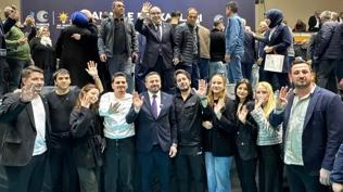 Partilerinden pe� pe�e istifa ettiler! AK Parti'ye ge�i�ler CHP y�netimini strese soktu