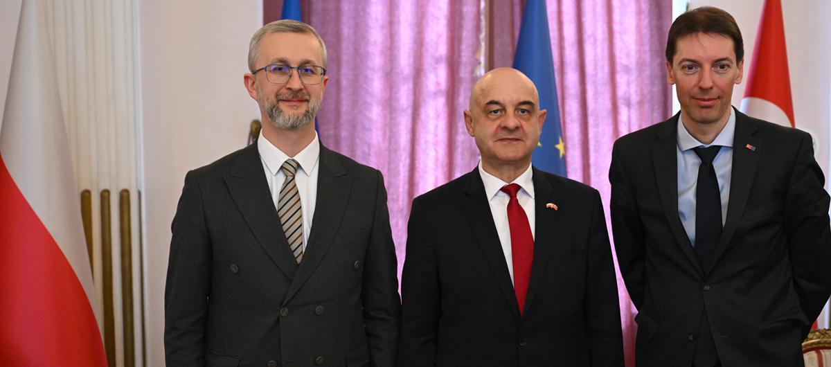 Yabanc� misyon temsilcilerinden 'garant�r' �a�r�s�: T�rkiye tercihinden hi�bir zaman vazge�medik