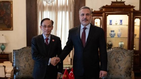 Bakan Fidan, Vietnam D��i�leri Bakan� Trung ile bir araya geldi