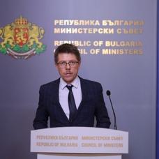 Bulgaristan'da istifa depremi! 24 saat sonra g�revi b�rakt�