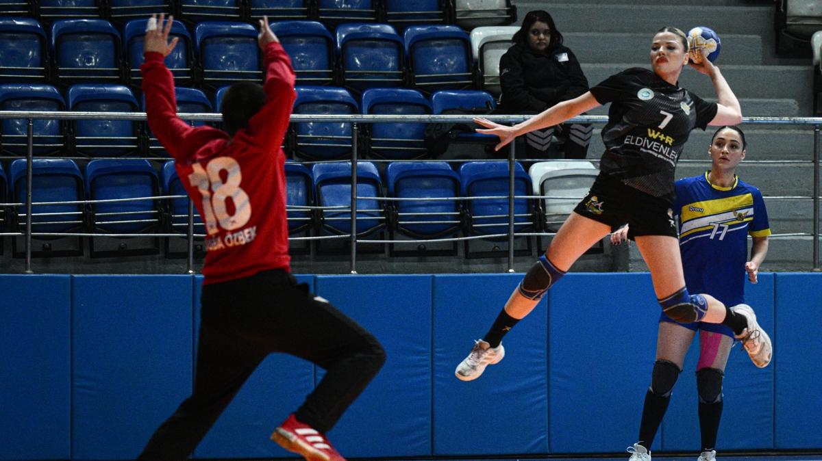Hentbol Kad�nlar S�per Lig'de heyecan devam ediyor