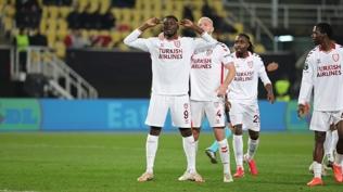 Son 16 yolunda kritik galibiyet!