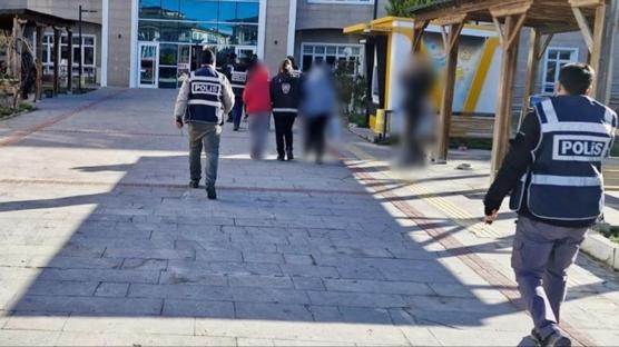 Polisten ka�amad�lar! Tam 1 milyon liral�k 'sahte alt�n' vurgunu