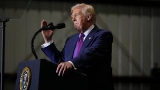 Trump'tan �ran'a sald�r� sinyali