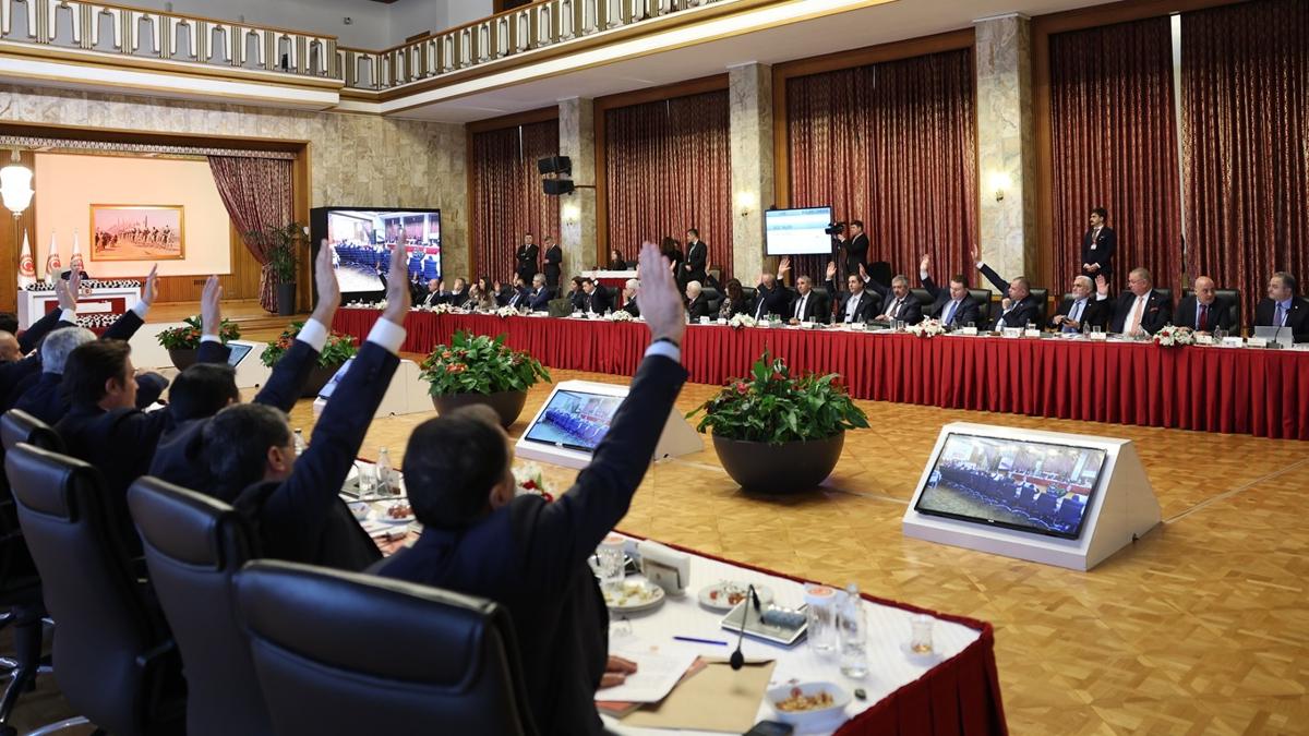 107 sayfalık komisyon raporu yayımlandı! 'Türkiye Modeli' vurgusu