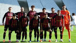 Fatih Karag�mr�k, Samsunspor kar��s�nda ��k�� ar�yor