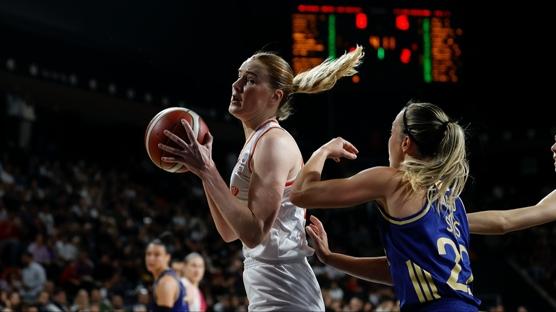 Fenerbah�e Opet, Mersin'de farkl� kazand�