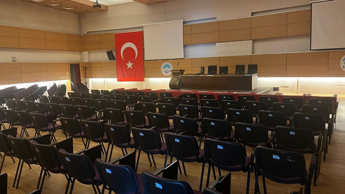 Kayserispor'da ola�an�st� se�imli genel kurul ertelendi