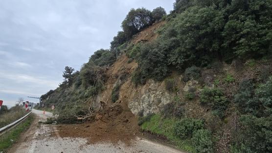 Mudanya-Alt�nta� sahil yolu yeniden trafi�e kapand�