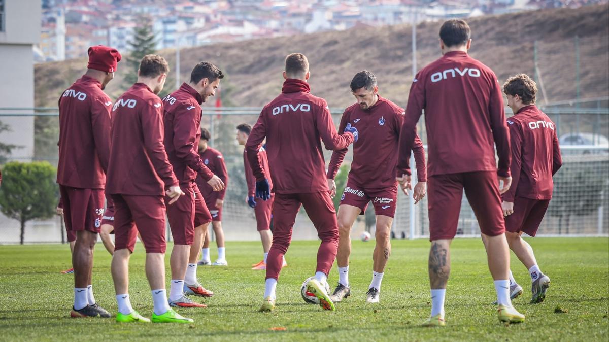 Trabzonspor'un Gaziantep FK maçı kamp kadrosu açıklandı