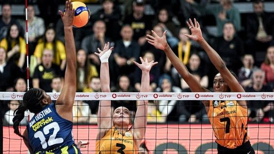VakıfBank, Fenerbahçe Medicana'yı mağlup etti