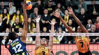 VakıfBank, Fenerbahçe Medicana'yı mağlup etti