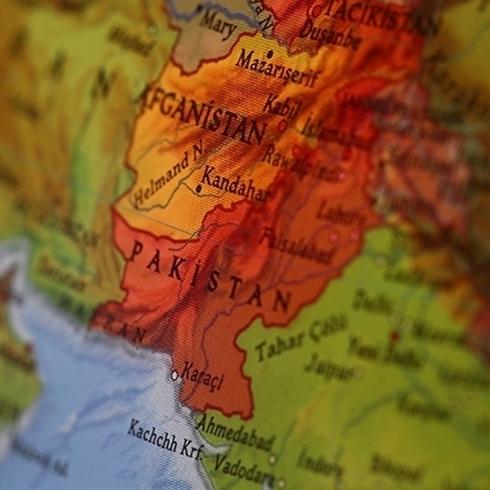 B�lgede gerilim t�rman�yor... Pakistan'dan Afganistan'a hava sald�r�s�