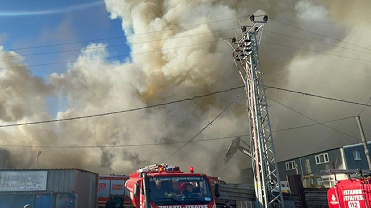 Ey�psultan'da korkutan alevler! 3 i� yerinde yang�n