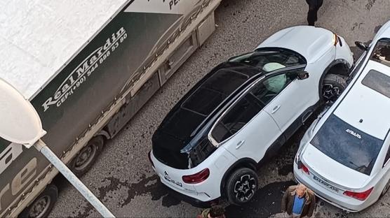 Mardin'de deh�et an�: ��retmene ara� �arpt�