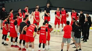 12 Dev Adam, S�rbistan ma��n�n haz�rl�klar�na ba�lad�