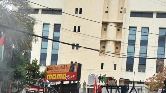 ABD, Beyrut B�y�kel�ili�i'ndeki onlarca �al��an�n� tahliye etti