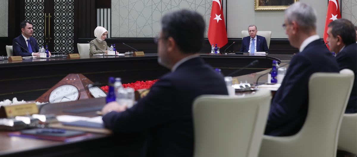 G�rlek ile �ift�i ilk kez kat�lacak! Cumhurba�kanl��� Kabinesi yo�un g�ndemle toplan�yor