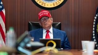 �ranl�lara g�nderilen gizemli SMS... 'ABD Ba�kan� eylem adam�d�r'